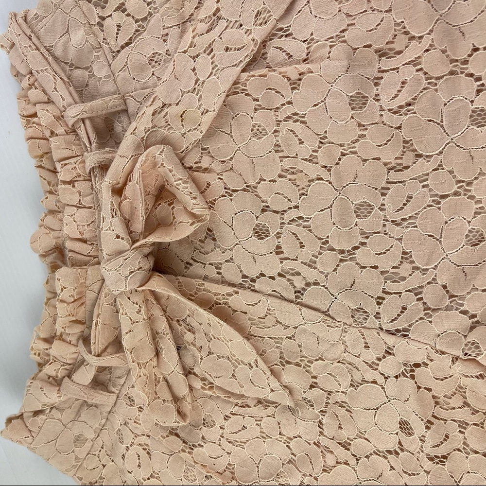 H&M Size 8 Lace Apricot Pocket Shorts with Tie - Picture 3 of 12